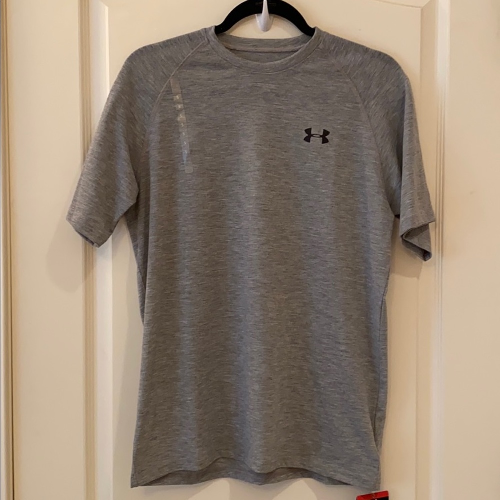 ⭐️NWT⭐️Men’s Under Armour Heatgear Shirt